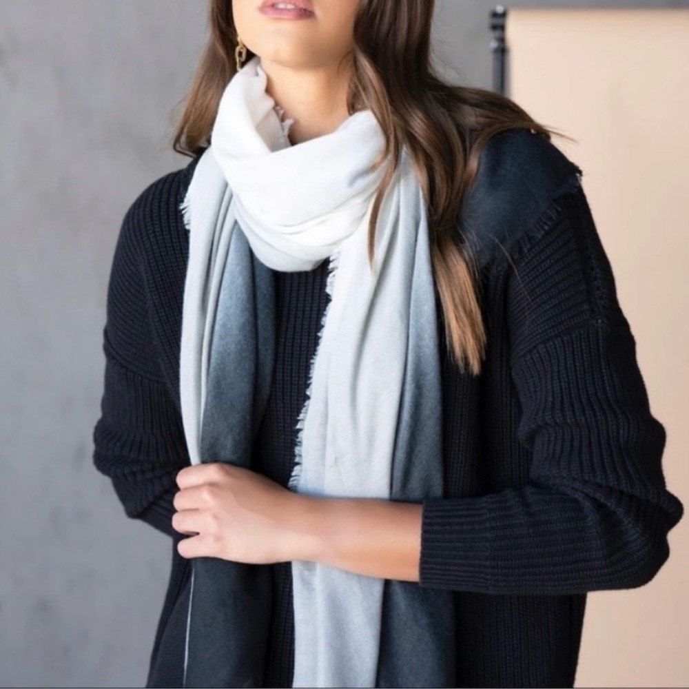 Cushnie Gray Ombre Shawl NEW OS